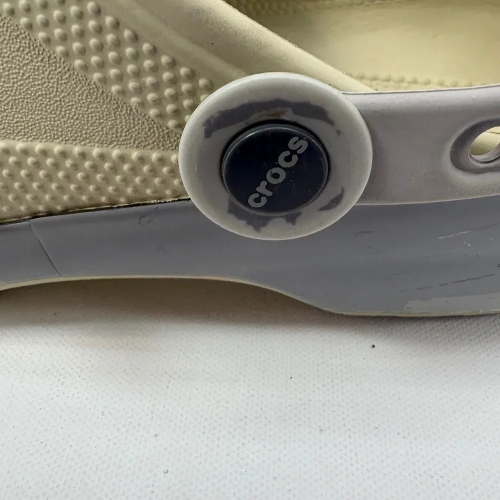 Crocs Star Wars The Mandalorian Grogu Baby Yoda Clogs Tan Grey‎ Mens 9 Womens 11